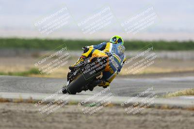media/May-03-2025-CRA (Sat) [[22b18d099a]]/Races/Race 2/